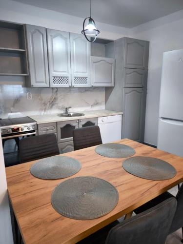 Stan na dan - apartman Lara