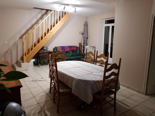 Appartement Lorcy 3 pièces 5 personnes - FR-1-590-194 - image 6