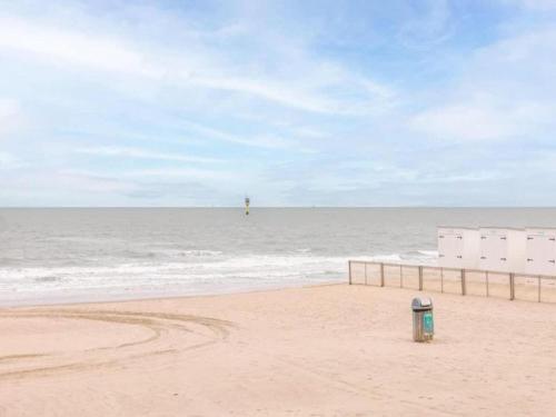 Apartment in Knokke near Zeedijk Beach