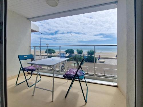 Studio room in Beau Studio 1er étage avec balcon et ascenseur - FR-1-331-43