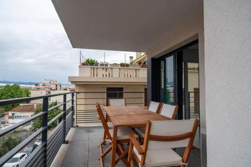 Apartment with mountain views in Antibes in Le Ponteil