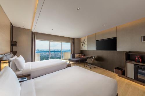 room detail thumbnail 1