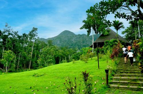 Sheridan Organic Farm and Eco Village near Sabang Tengerpart