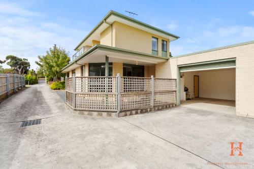 Holiday Home image 1