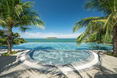 QUY NHON SEA RESORT in Bai Dai Beach