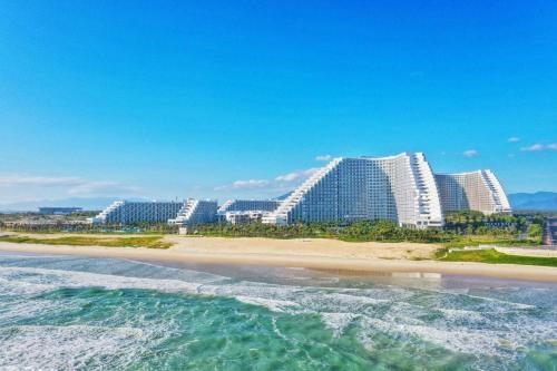 Tropical Beach Dream of The Arena Cam Ranh in Cam Hải Đông