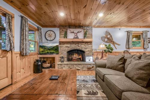 The Ranch Cabin in Great Smoky Mountain in Sevierville, USA