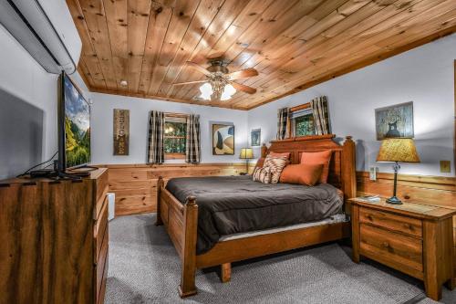 The Ranch Cabin in Great Smoky Mountain in Pigeon Forge Suburbs