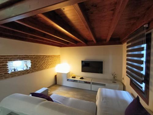 COSY DOUBLE ROOM + PRIVATE BATHROOM SEVILLA CENTER, Sevilla (Foto 2)
