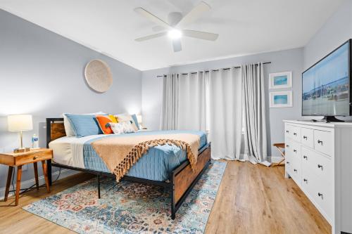 Cedar Point, Kalahari, Sports Force, Hot tub, Fire pit, EV, Pets, Beach, Fireplace, Park in Huron