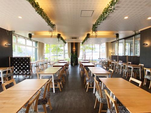 Restaurant, Green Rich Hotel Osaka Airport in Minoh