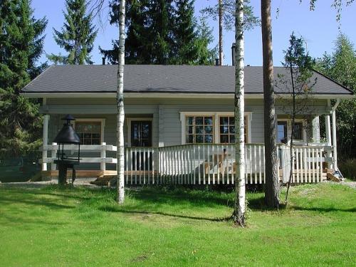 Ylä-Saarikko Holiday Cottages - Kuusa