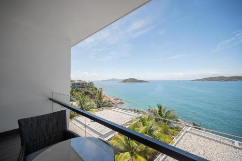 Deluxe Double Room with Sea View image 7
