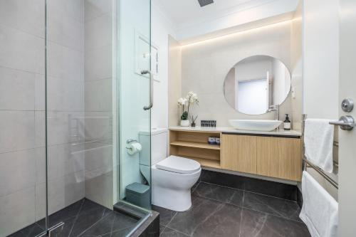 Highrise studio apartment w/ AC, Pool & Gym in Auckland CBD, Окленд (фото 11)