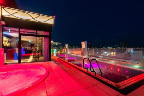 בריכת שחיה, Hotel Aqua Citta Naha in Okinawa Main island