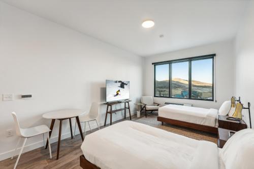 2 twin beds