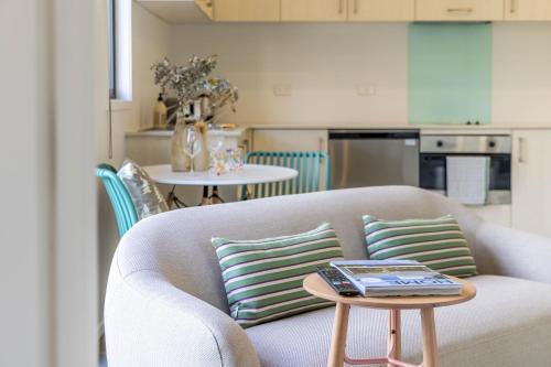 Modern Viaduct Apartment w pool gym Skytower views, Auckland (fotografie 9)