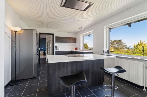 บริการและสิ่งอำนวยความสะดวก, Modern Holiday Home With Sea View In Tejn in ไทย์น