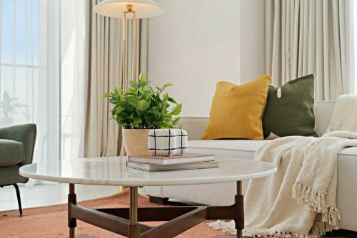 Silkhaus Vacation Homes Luxury 1BDR Stay in Canal Front Al Wasl - image 11