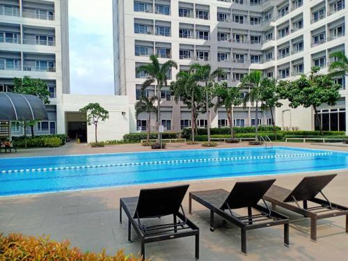2243 Taguig Condo Near Airport and BGC, Manila