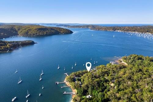 The Sea Shanty - on Pittwater - Fishermans Cottage - Private Jetty and Beach 5