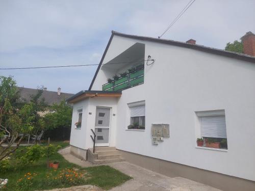 Jani vendégház Ground floor & Apartman - Location saisonnière - Balatonfüred