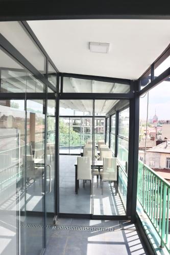 parveke/terassi, Hotel Somi in Tbilisi