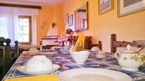 Jagatud salong / TV-ala, B&B Il Casale delle Pianacce in Castiglione di Garfagnana