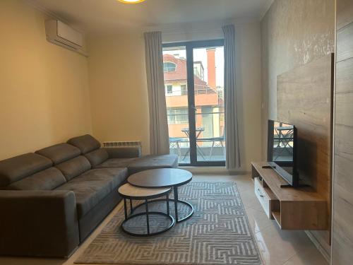 Ani's 2 Cozy 1 Bedroom Apartment, София (фото 5)