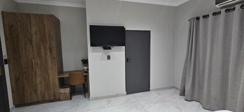 Deluxe Triple Room image 5