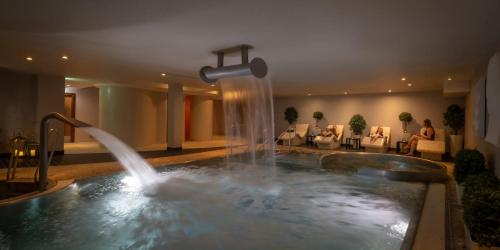 Clayton Whites Hotel
