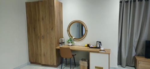 Deluxe Family Suite image 7