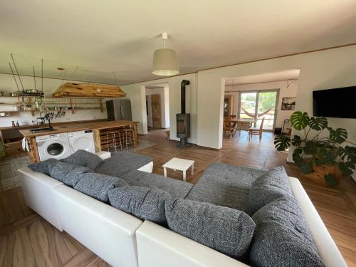 Grosszügige Wohnung im Hause des Jungbauern (Grosszugige Wohnung im Hause des Jungbauern) in 卡塞科