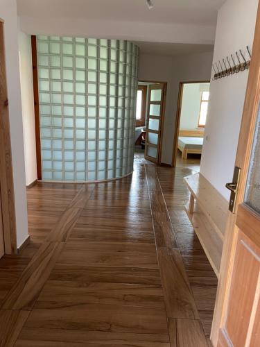 Grosszügige Wohnung im Hause des Jungbauern (Grosszugige Wohnung im Hause des Jungbauern) in 卡塞科