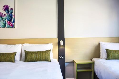 Nightcap at Hume Hotel - image 11