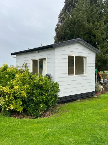 Green Hayes Estate Rentals - Green Hayes Cabin in Temuka