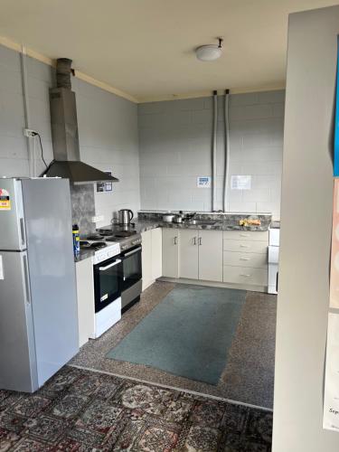 Green Hayes Estate Rentals - Green Hayes Cabin in Temuka