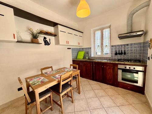 Two-Bedroom Apartment image 4
