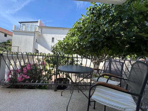 Assato Apartments