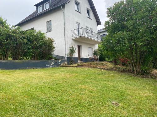 Familien Ferienhaus in der Vulkaneifel -Mechthild- in 埃特靈恩