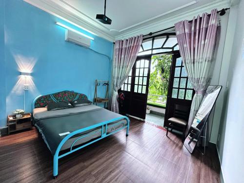 GEM'S HOUSE
