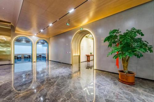 May Joys Hotel - image 3