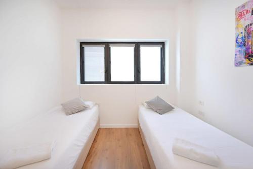 Cozy 2BR in Hayarkon 96 by HolyGuest - image 6
