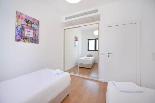 Cozy 2BR in Hayarkon 96 by HolyGuest - image 14