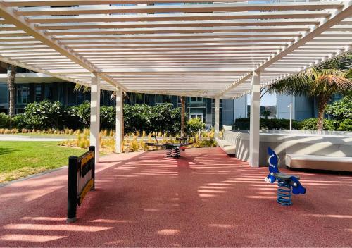 puutarha, Bluewaters Serenity, 1BR Haven Overlooking the Sea in Bluewaters Island