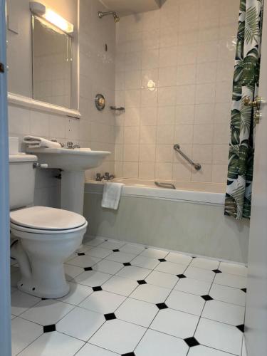 Harmony Inn - Glena House - image 2