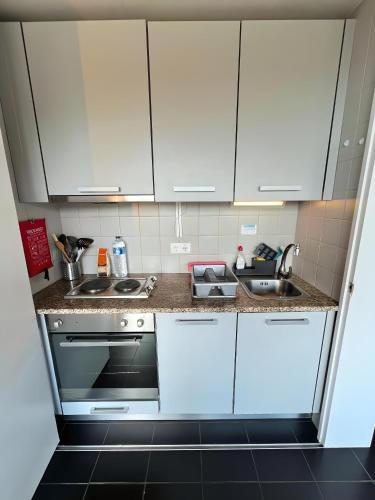 廚房, 50平方米1臥室獨立屋 (比科) - 有1間私人浴室 (Labrujó House - Villages of Portugal Circuit) in 帕雷德斯德高拉