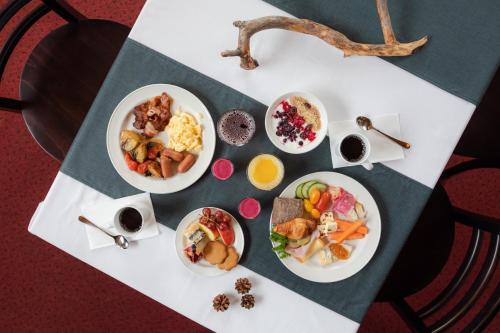 Essen und Erfrischungen, Lapland Hotels Riekonlinna in Inari