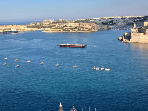 V86 - Valletta Harbour Lookout, La Valette (photo 9)
