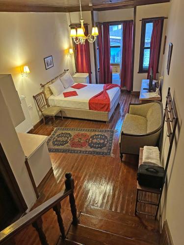 BALAT ROOMS by HHK